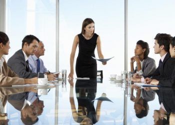 Conselhos de Administração e CEOs juntos no sucesso das organizações