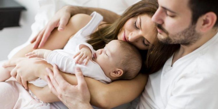 Governo pretende alargar licenças parentais e aumentar abonos de família
