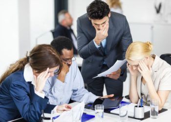 Colaboradores desmotivados? Saiba como aumentar a sua produtividade