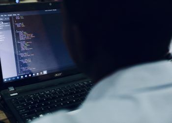 Já pensou num bootcamp de programação para mudar de carreira? Há cada vez mais pessoas a fazê-lo