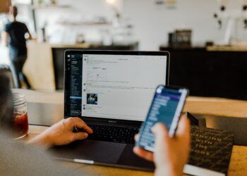 Teletrabalho vs. escritório. Trabalhadores querem modelo híbrido