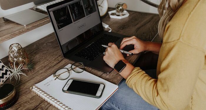 Estudo mostra que profissionais preferem regime híbrido