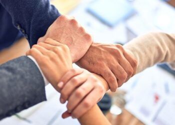 Líderes portugueses mantêm-se abaixo da média global de confiança