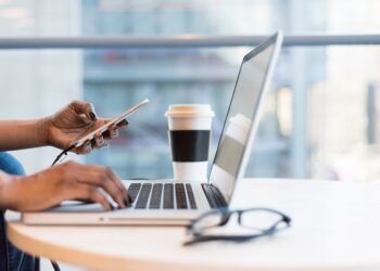 ARTIGO: Como ajudar os seus colaboradores sem fazer microgestão