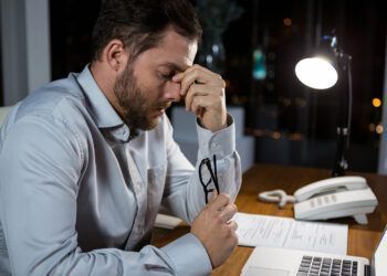 4 estratégias de ‘sobrevivência’ para os profissionais lidarem com a depressão e minimizarem os impactos negativos no seu desempenho