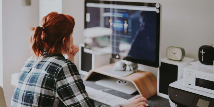 ESTUDO: Maioria dos trabalhadores prefere os modelos híbrido e remoto