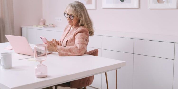 Como superar o preconceito laboral e potenciar o talento sénior