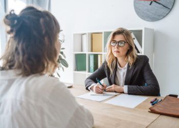Saiba o que deve evitar numa entrevista de emprego