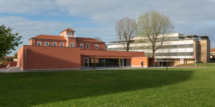 Católica Porto Business School está de parabéns! A escola de negócios volta a ser acreditada pela EQUIS e mantém-se entre as melhores do mundo