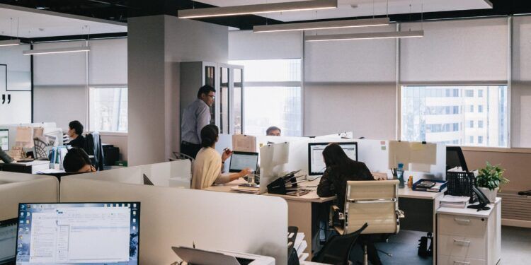 De volta ao trabalho? Saiba por que deve introduzir a prática desportiva no regresso à rotina
