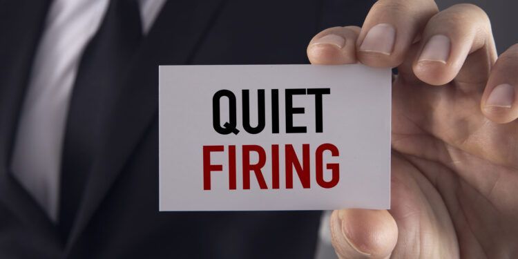 Quiet Firing: O que fazer quando o chefe desiste dos colaboradores?