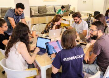 Escola tecnológica Ironhack prepara expansão para o Porto