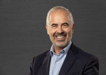 Podcast “Pessoas & Talento” com Carlos F. de Carvalho, CEO da ADP: “A IA vai dar-nos superpoderes”