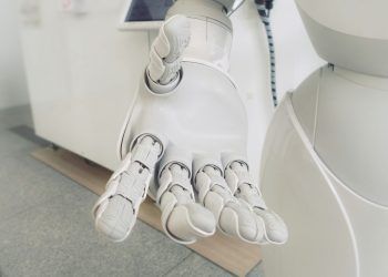 IA: cinco estratégias para as empresas se adaptarem à nova lei europeia