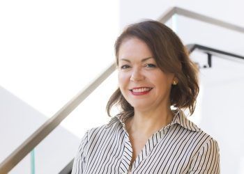 Kate Bravery: “Os funcionários que confiam no seu empregador vão tomar decisões que se alinham com o sistema de crenças da empresa”