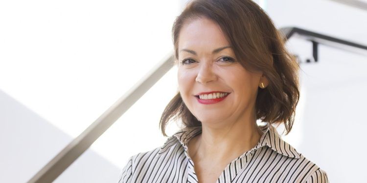 Kate Bravery: “Os funcionários que confiam no seu empregador vão tomar decisões que se alinham com o sistema de crenças da empresa”