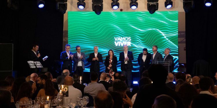 Locarent festeja 20 anos e homenageia colaboradores