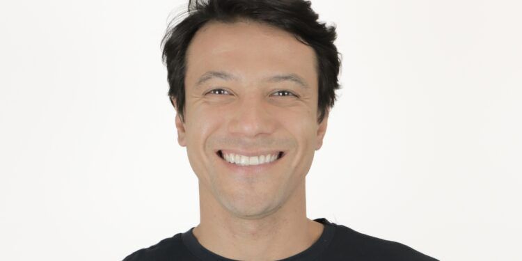 Henrique Weber assume novo cargo de RH na iad