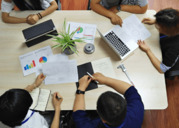 Viagens em Trabalho: As vantagens e as desvantagens