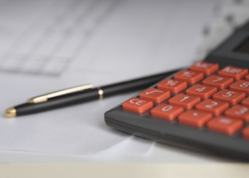 IRS vai mesmo descer para salários até este valor