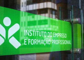 Taxa de desemprego encolhe para 5,9% no 2.º trimestre do ano