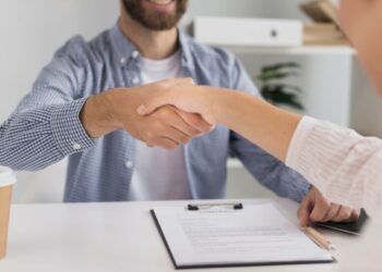 Festas à porta e falta de mãos? 11 estratégias aprovadas por líderes de RH