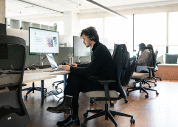 IA deixa de ser promessa. Eis três mudanças que vão obrigar a repensar o futuro do trabalho