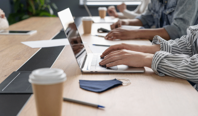 Flex offices. Afinal, o que está a levar as empresas a abandonar os escritórios tradicionais?