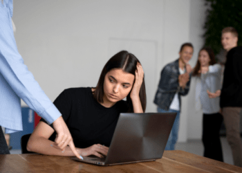 Porque é que o assédio no trabalho raramente acaba em sanção em Portugal?