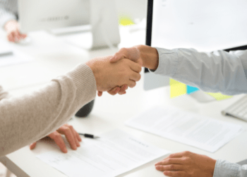 Processos longos, desistências e escassez: o “novo normal” do recrutamento em Portugal