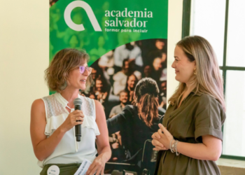 Academia Salvador: formar para incluir, transformar para crescer