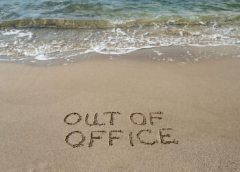 Férias à vista? Aprenda a transformar a sua mensagem de out-of-office num postal criado por IA