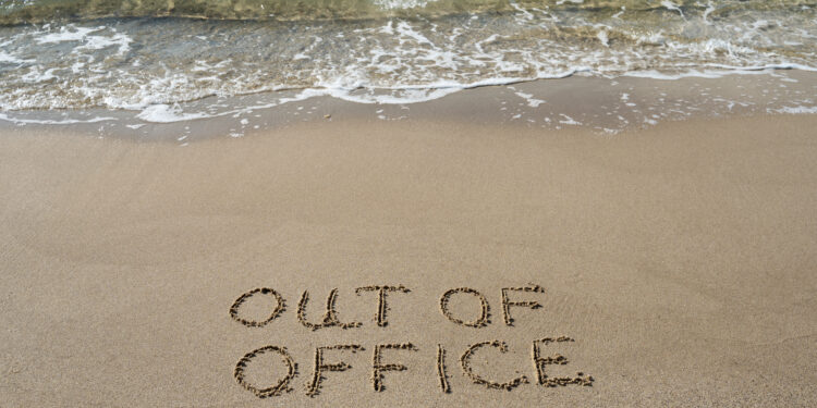 Férias à vista? Aprenda a transformar a sua mensagem de out-of-office num postal criado por IA