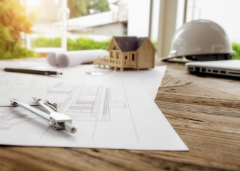 Emprego cresce ao ritmo mais baixo dos últimos três anos. Saiba que setor continua a construir oportunidades